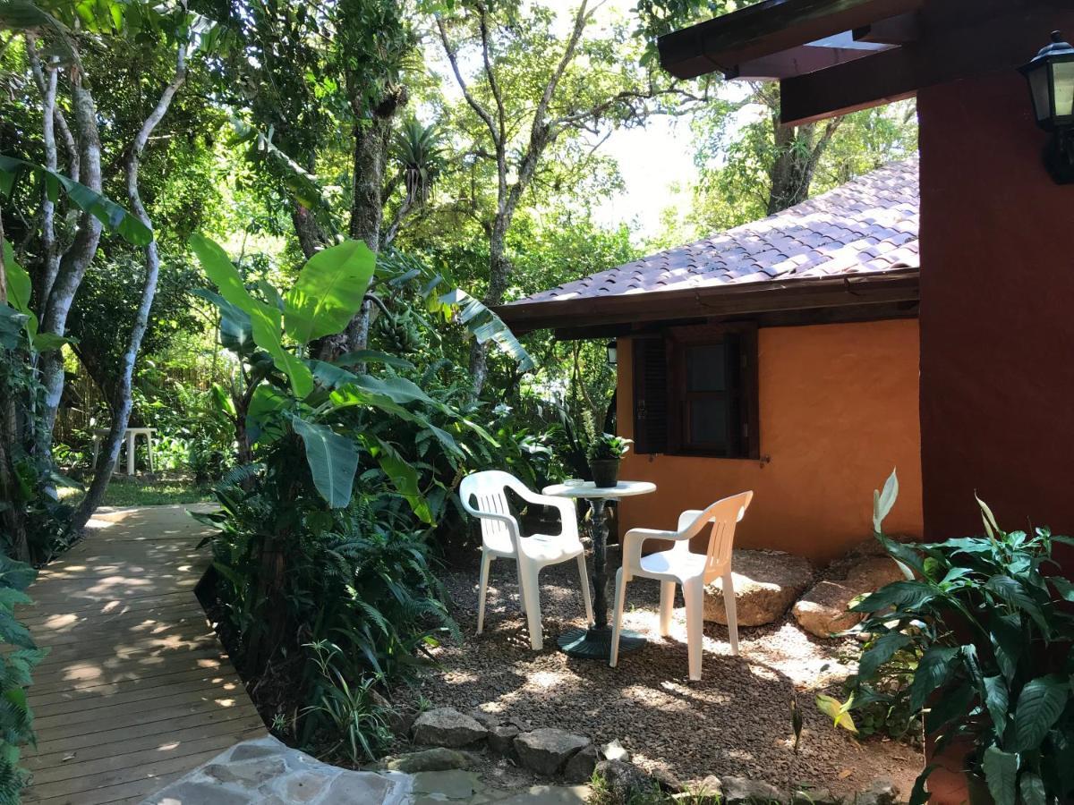 Regina Guest House Praia do Rosa Buitenkant foto